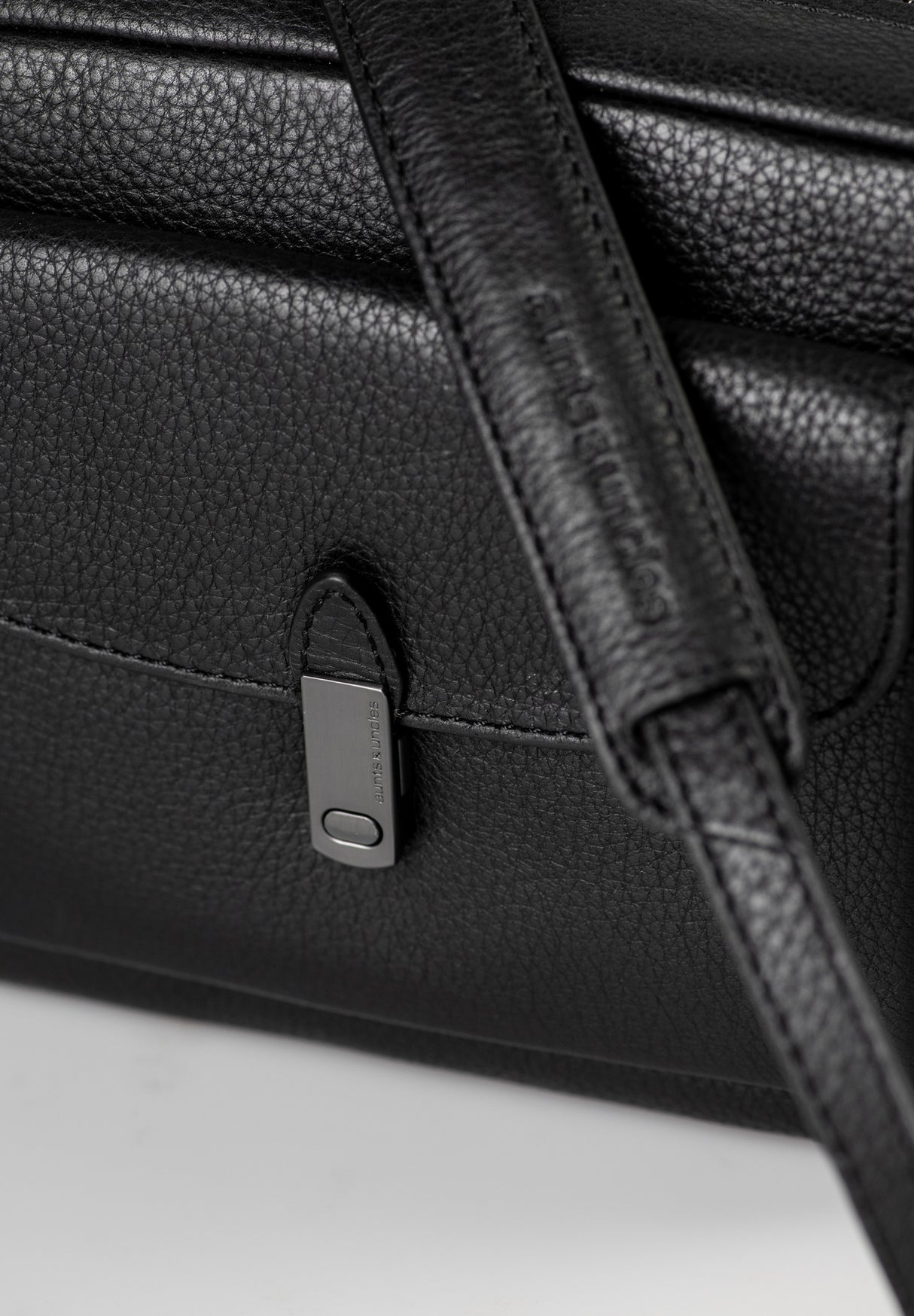 Aunts & Uncles Philocalists Posh Handbag