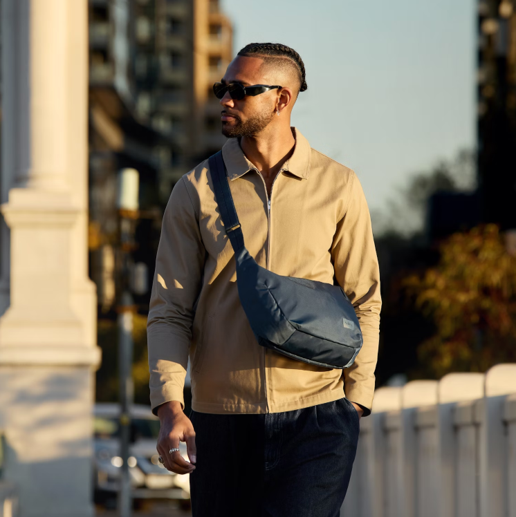 Bellroy Laneway Crescent Bag 7L