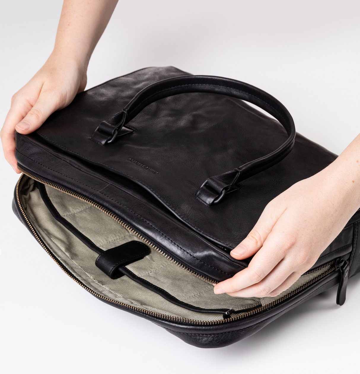 Aunts & Uncles Grandma's Luxury Club Mrs. Quince Pie