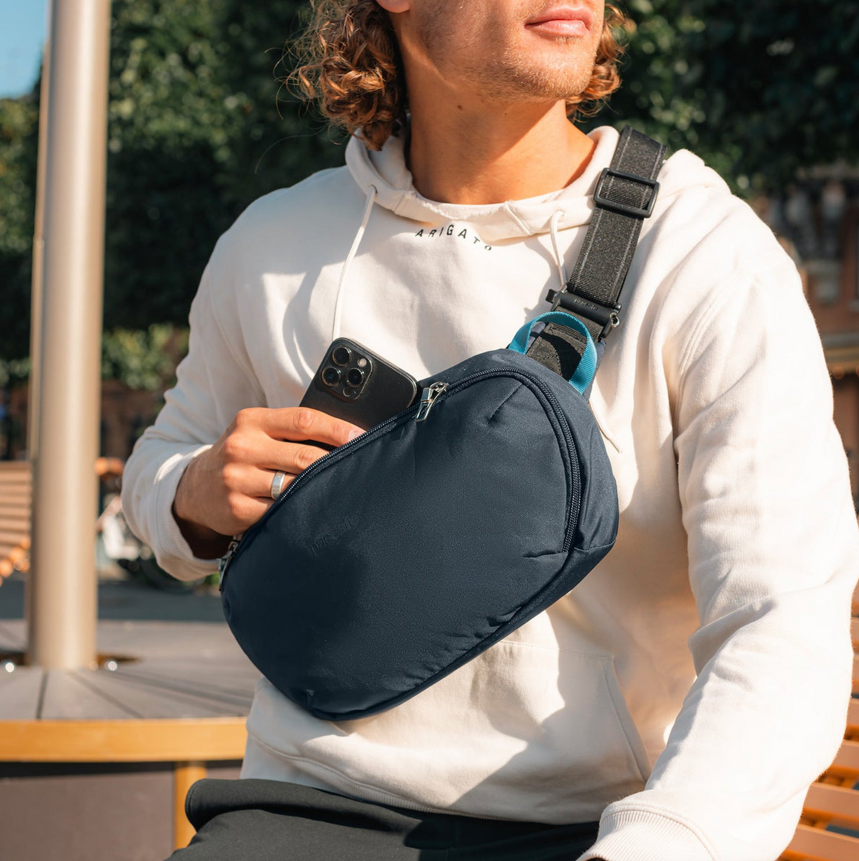 Pacsafe® V Anti-theft Urban Sling