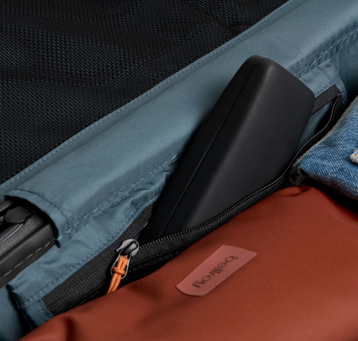 Bellroy Transit Medium Check-In