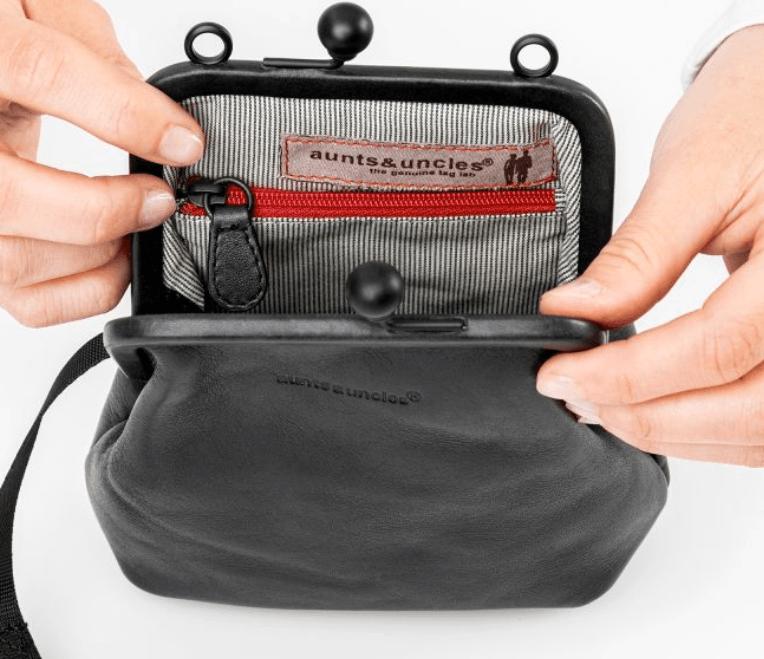 Aunts & Uncles Grandma's Luxury Club Mrs. Sugar Pop - U.N. Luggage Canada