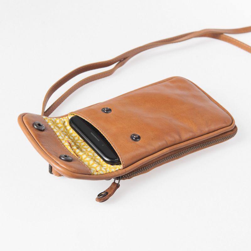 Aunts & Uncles Jamie’s Orchard Cloudberry Phone Bag - U.N. Luggage Canada