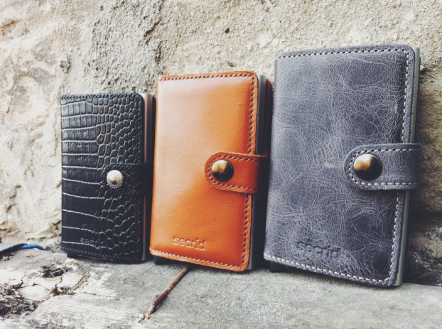 SECRID Wallet Review - U.N. Luggage Canada