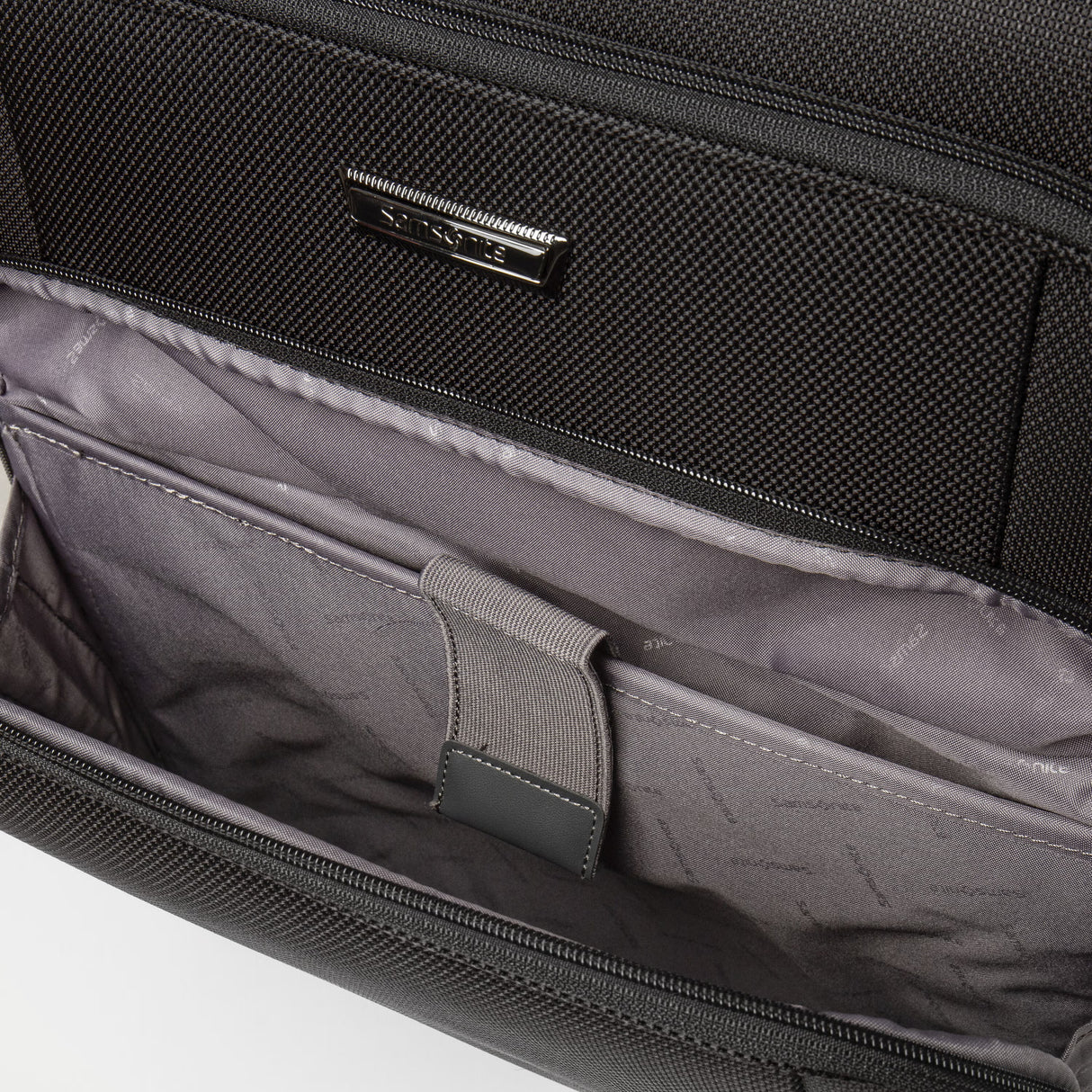 Samsonite Flight Series Upright Carry-On