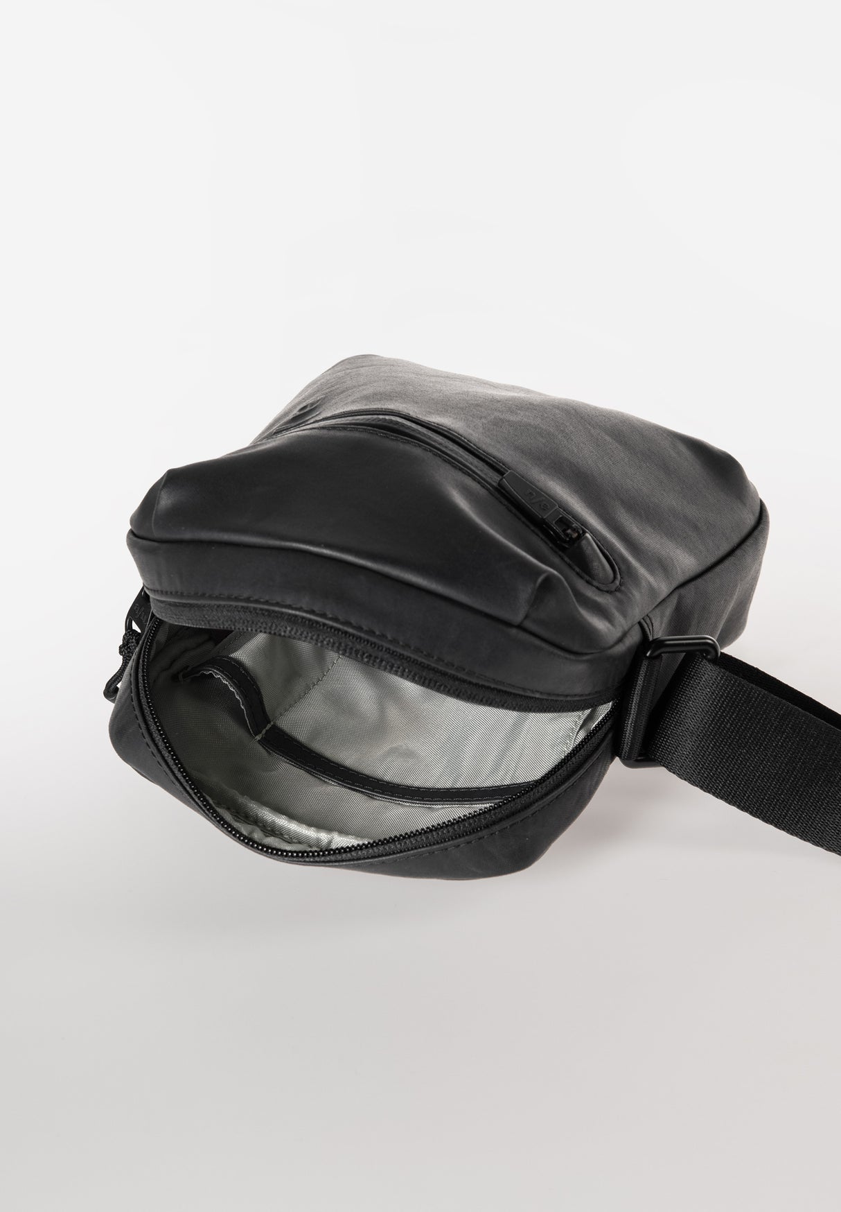 Aunts & Uncles Japan Onga RE Crossbody Bag