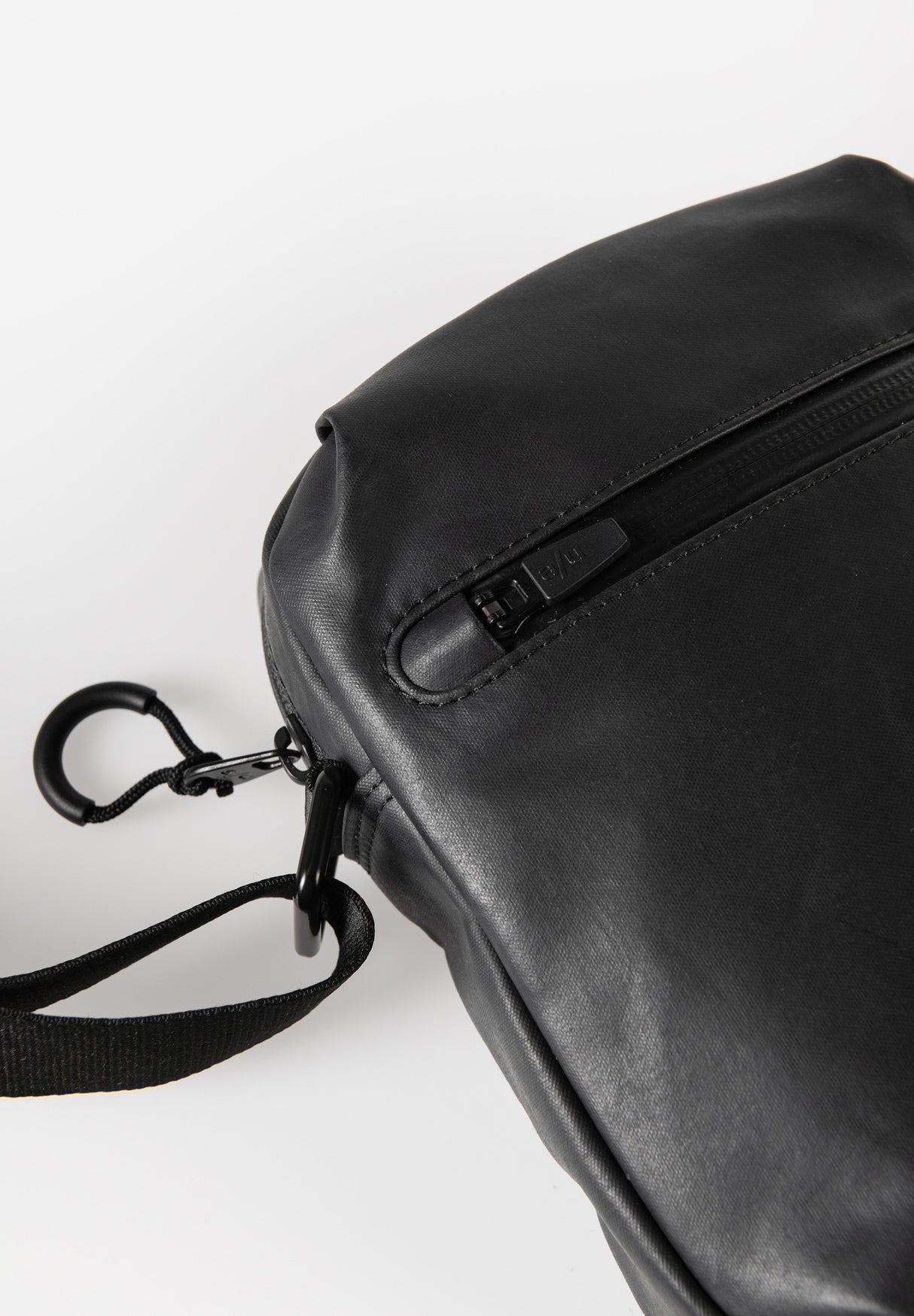 Aunts & Uncles Japan Onga RE Crossbody Bag