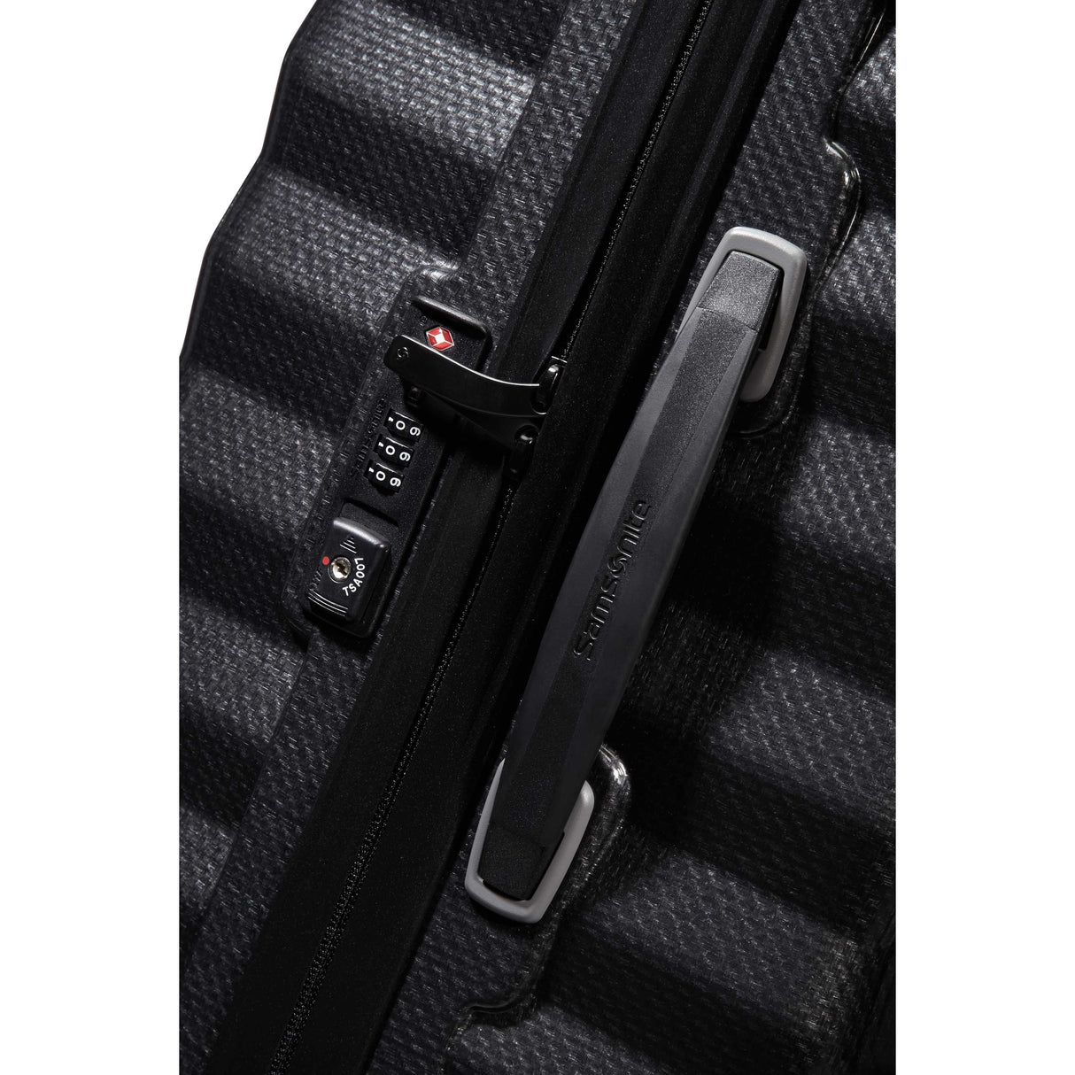 Samsonite Lite-Shock Spinner Carry-On