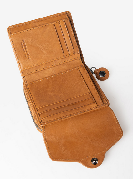 Aunts & Uncles Grandma's Luxury Club Lesley Wallet