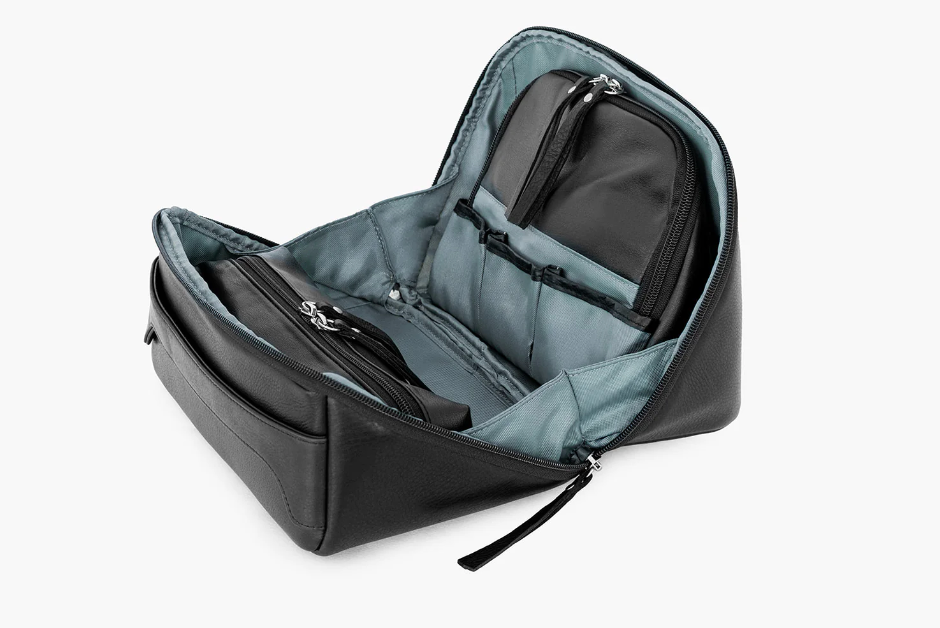 Osgoode Marley Hanging Travel Organizer