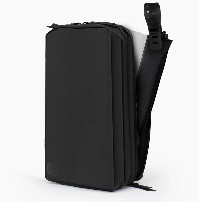 Gravel Explorer PLUS™ Toiletry Bag