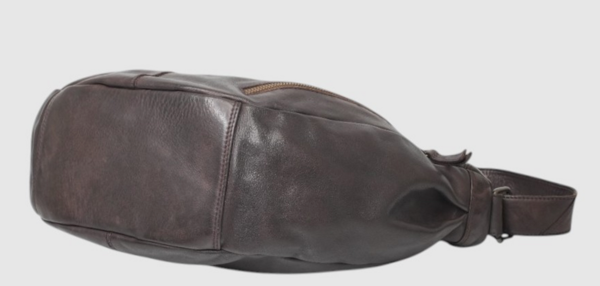 The Trend Ferula Leather Crossbody Bag