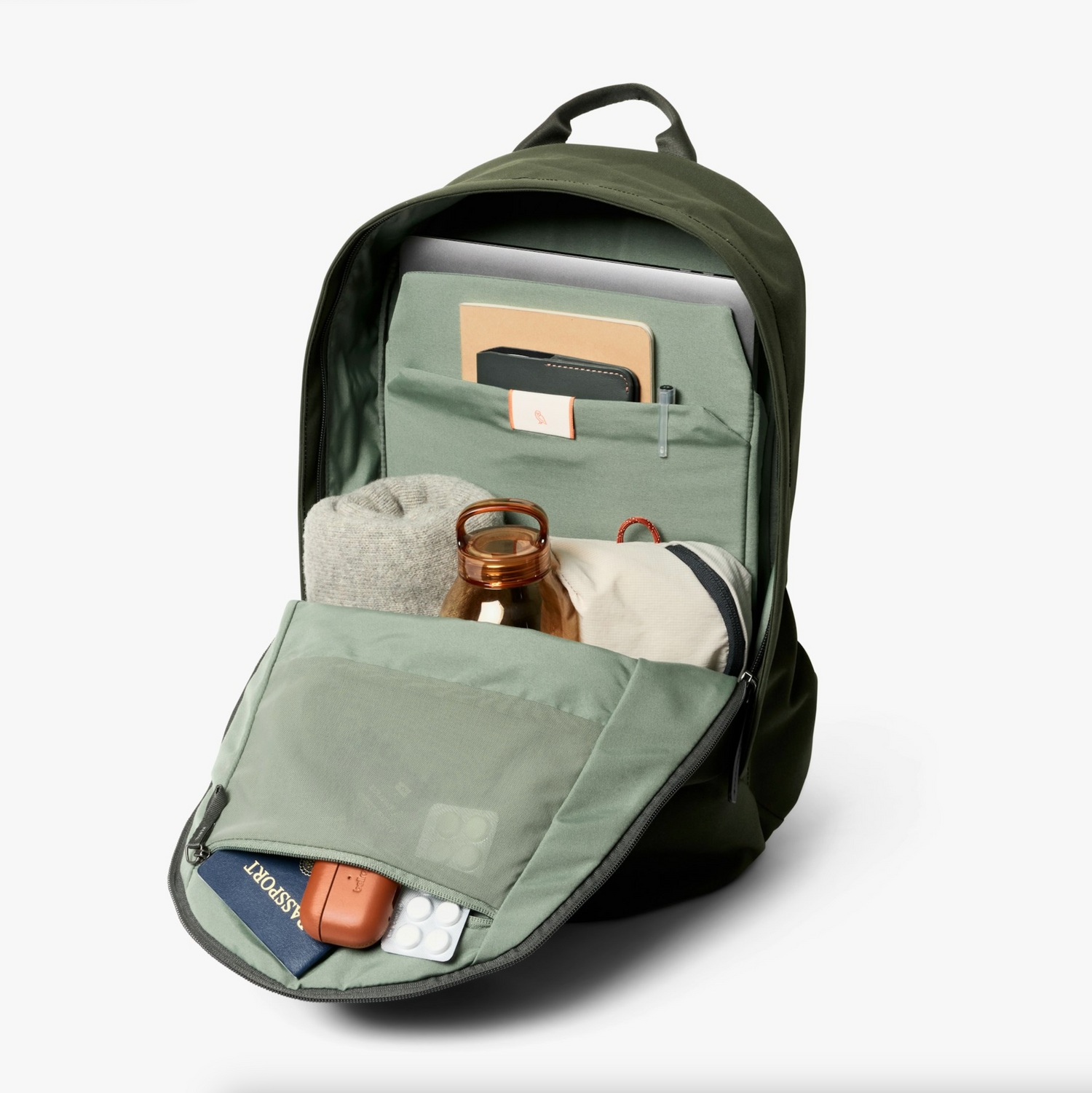 bellroy classic backpack canada Daypack (laptop with 16 inch laptop sleeve, external pockets and luggage pass-through) - Indigo access front pocket with a key clip Bellroy Canada | Wallets, Travel