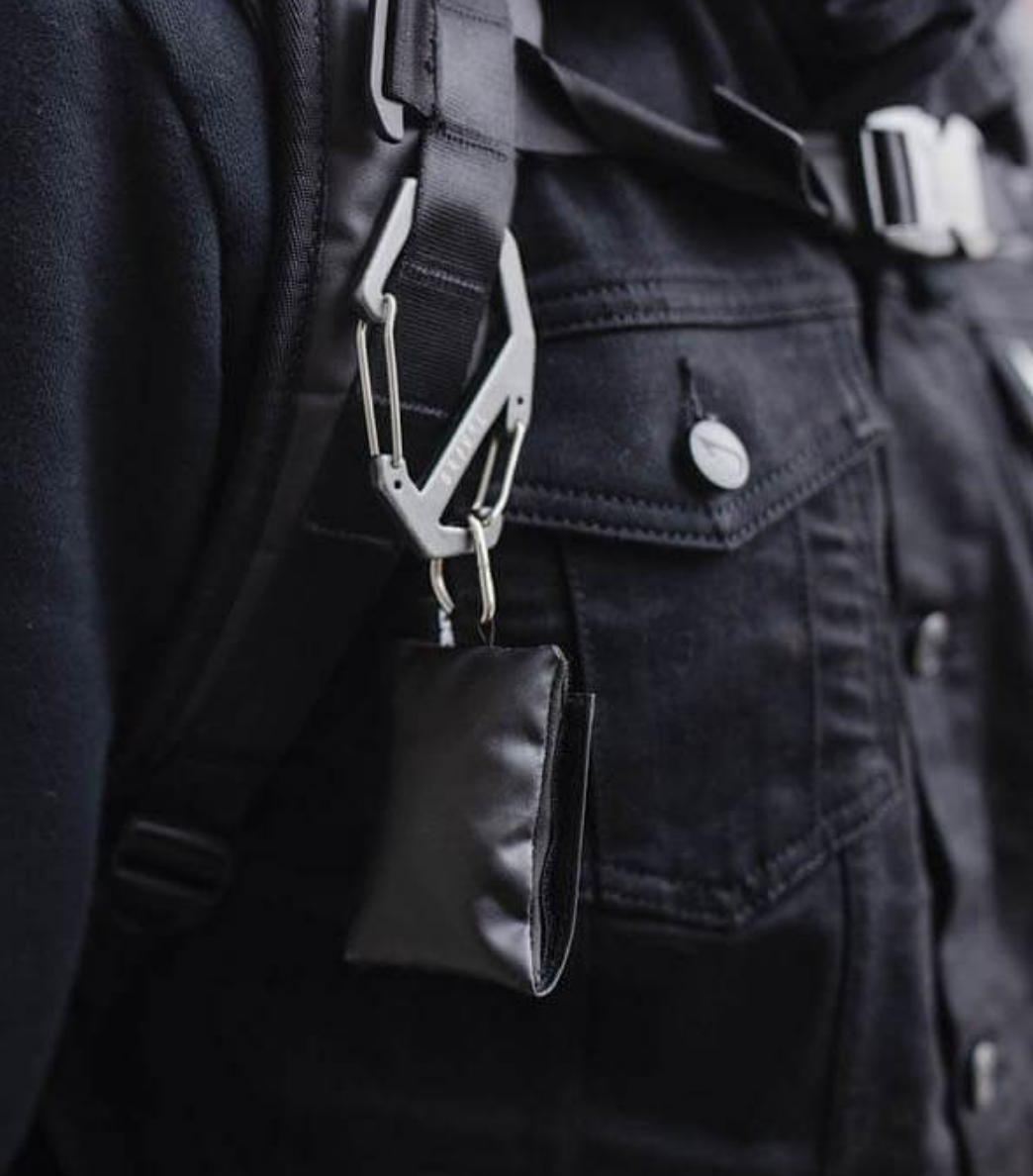 Gravel Carabiner