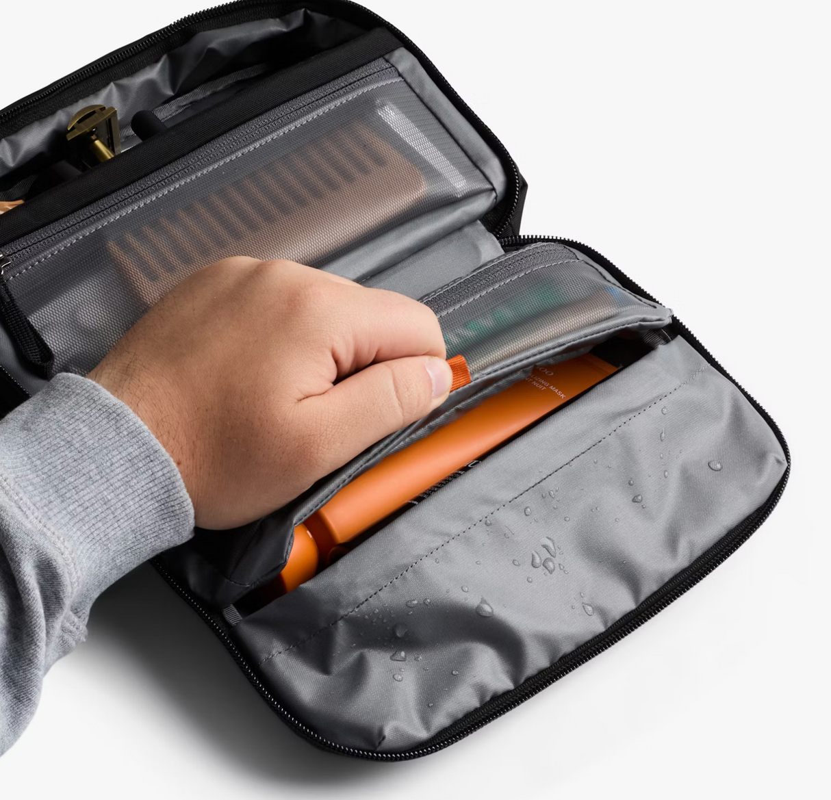 Bellroy Hanging Toiletry Kit