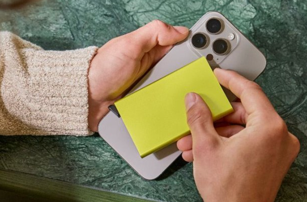 Secrid Magsafe Card Protector