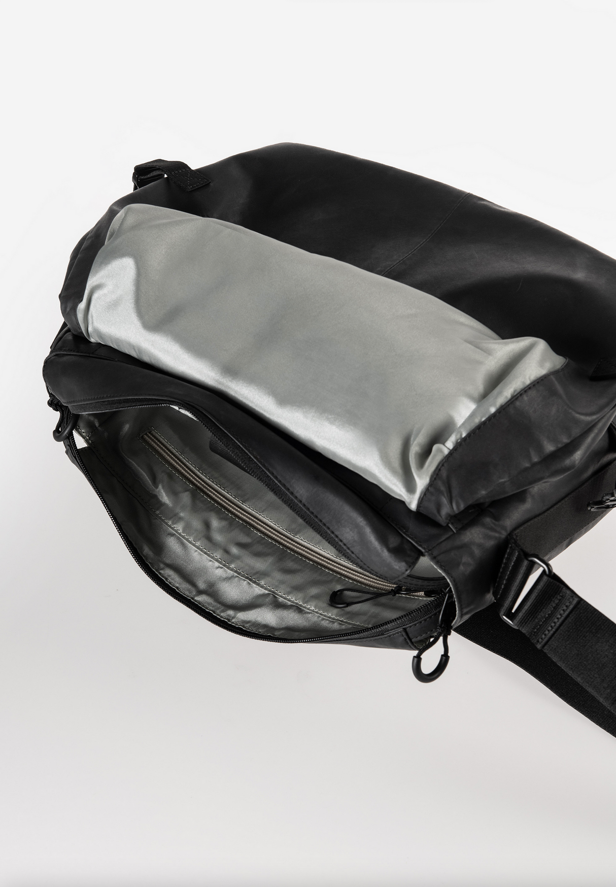 Aunts & Uncles Japan Yamakuni RE Messenger Bag