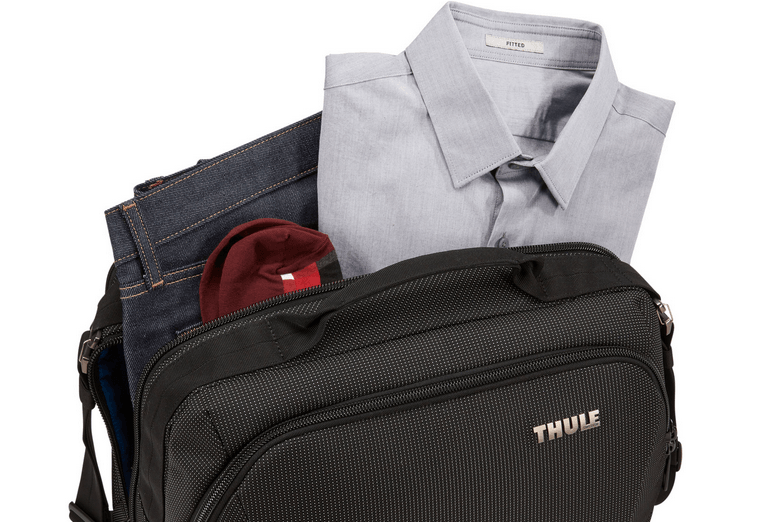 Thule Crossover 2 Boarding Bag - U.N. Luggage Canada