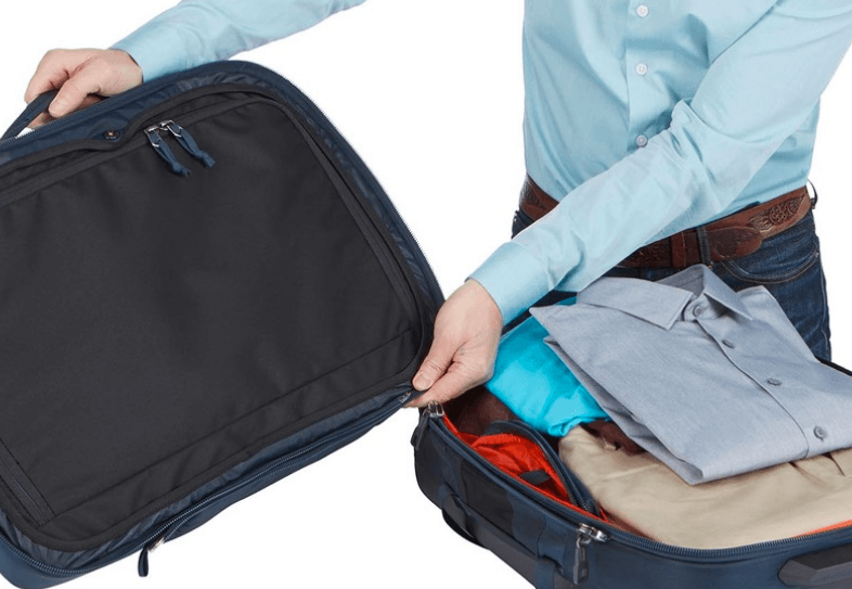 Thule Subterra 22” Wheeled Duffle - U.N. Luggage Canada