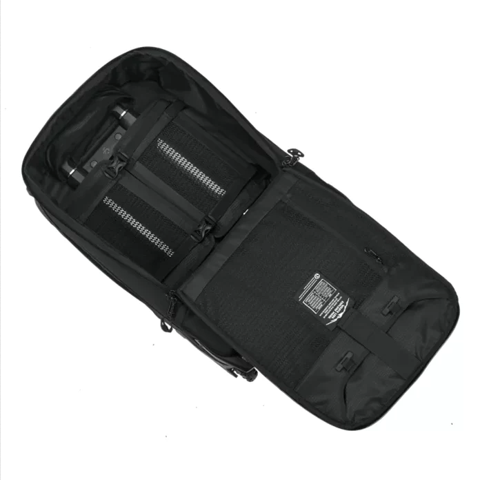 Eagle Creek Tarmac Xe 2-Wheel International Carry On